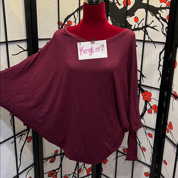 Burgundy dolman sleeve sweater. 1x - Picture 1 of 7